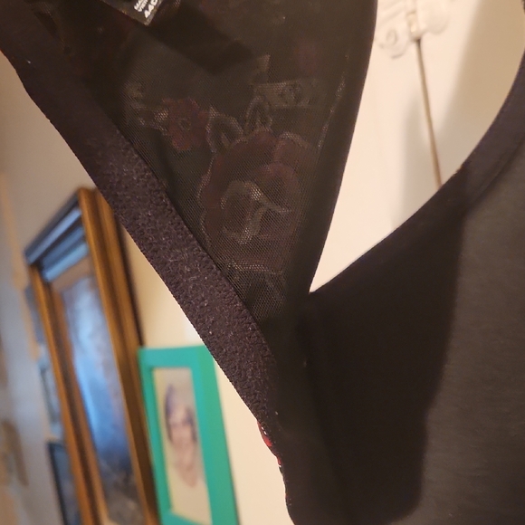 🔥Torrid Push Up Plunge 360° Back Smoothing Tech Black and Red Tattoo Print Bra - Picture 5 of 6